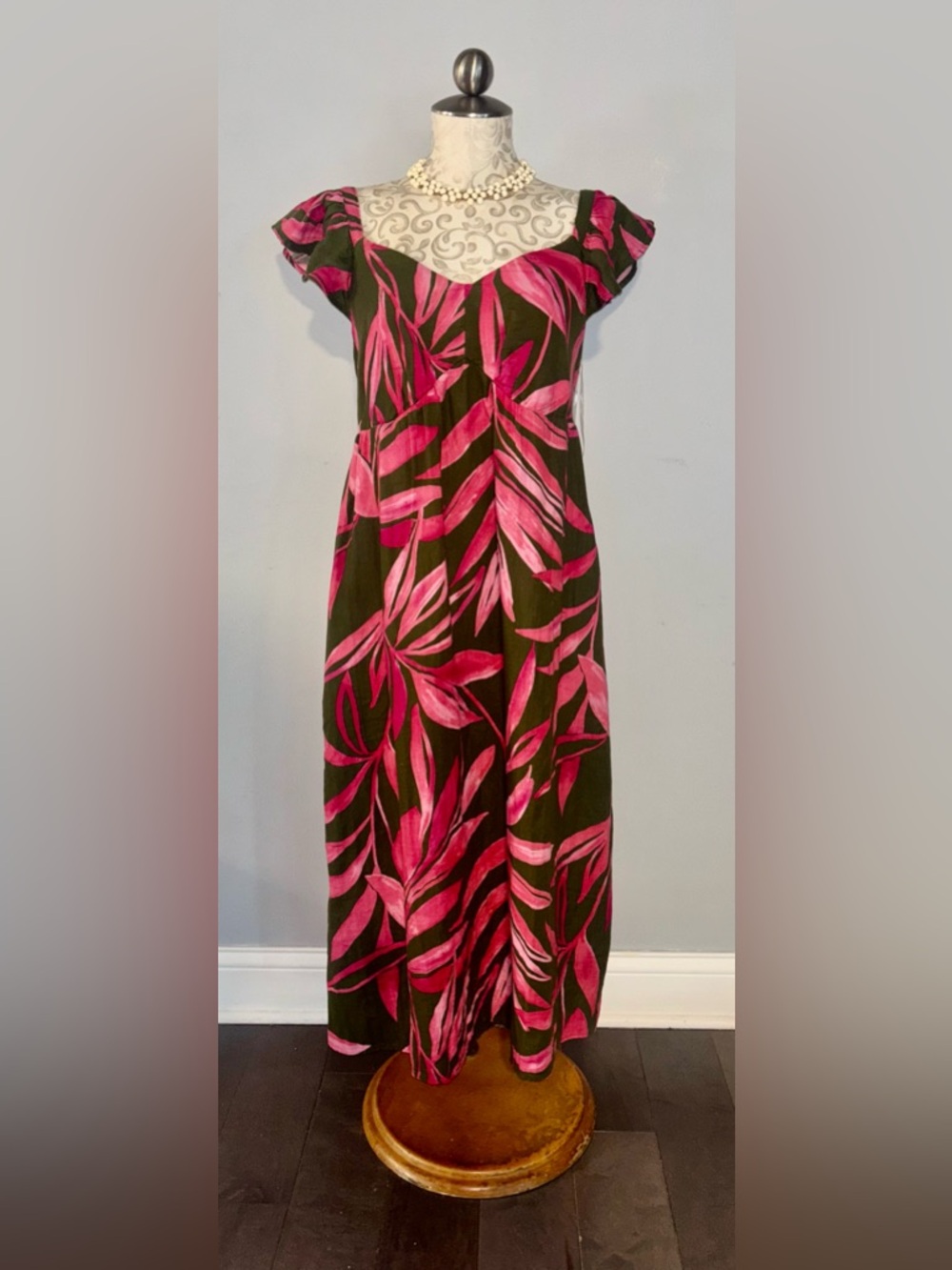 Time and Tru Pink and Olive Leaf Dress Size Medium
